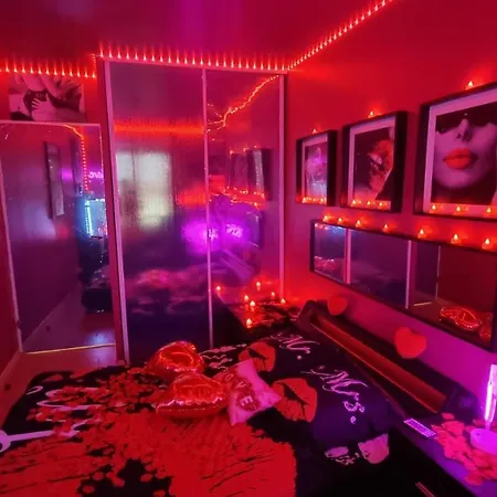 Séjour chez l'habitant Appart Privé Sexy Love Cosy Lib Proche Centre Gare A Pied Aulnay-sous-Bois